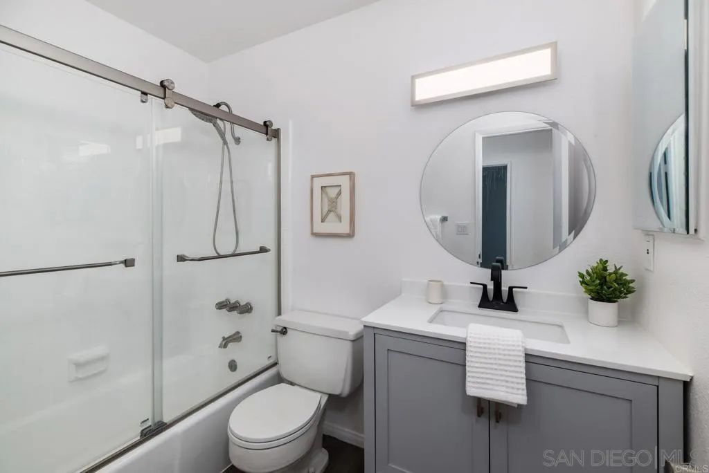 201 4th Street, Unit A Encinitas, CA 92024 - Photo 11 of 19
