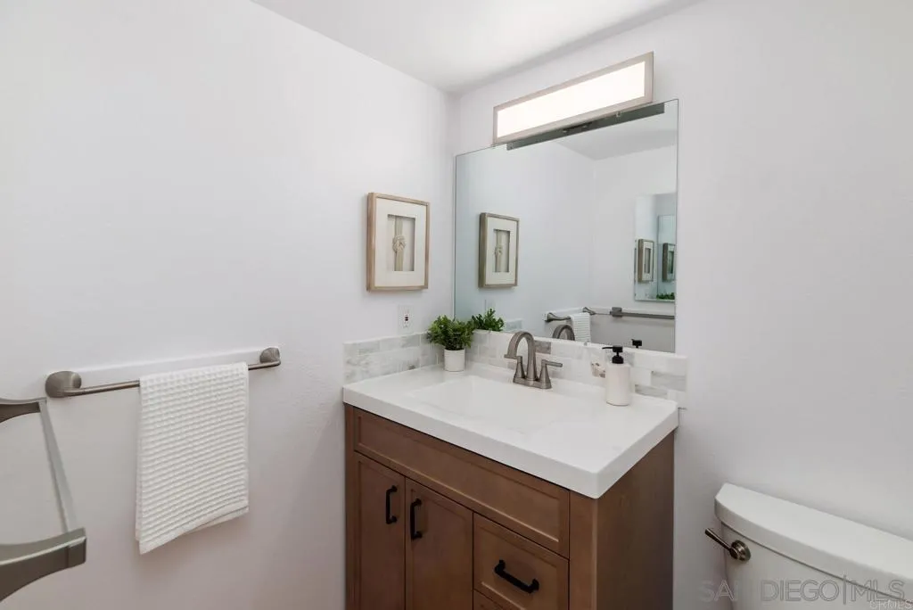 201 4th Street, Unit A Encinitas, CA 92024 - Photo 15 of 19