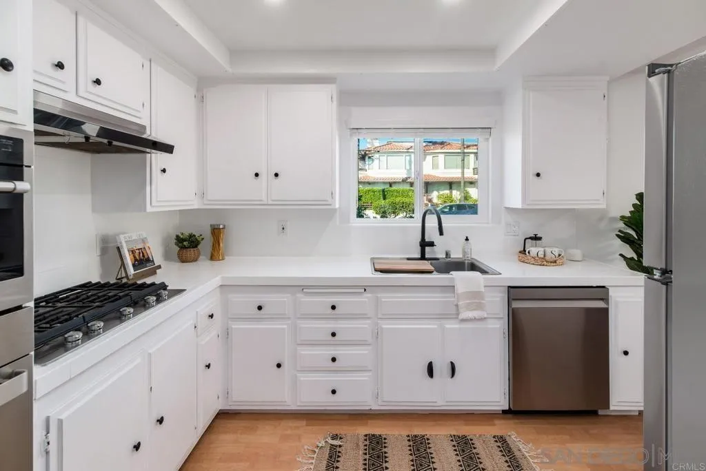 201 4th Street, Unit A Encinitas, CA 92024 - Photo 8 of 19