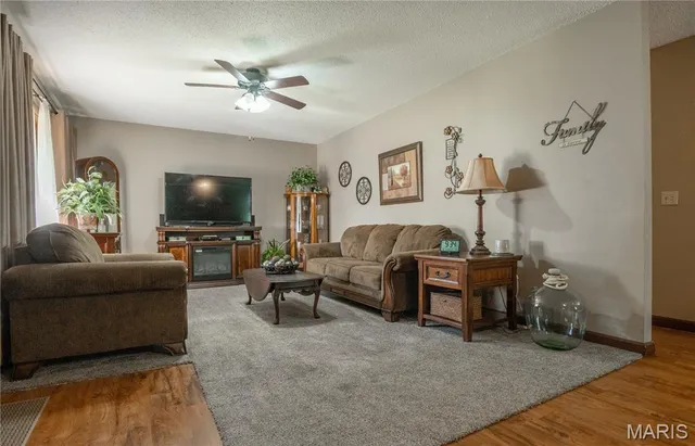 $234,900 | 2855 Lakeside Drive, Poplar Bluff, MO 63901