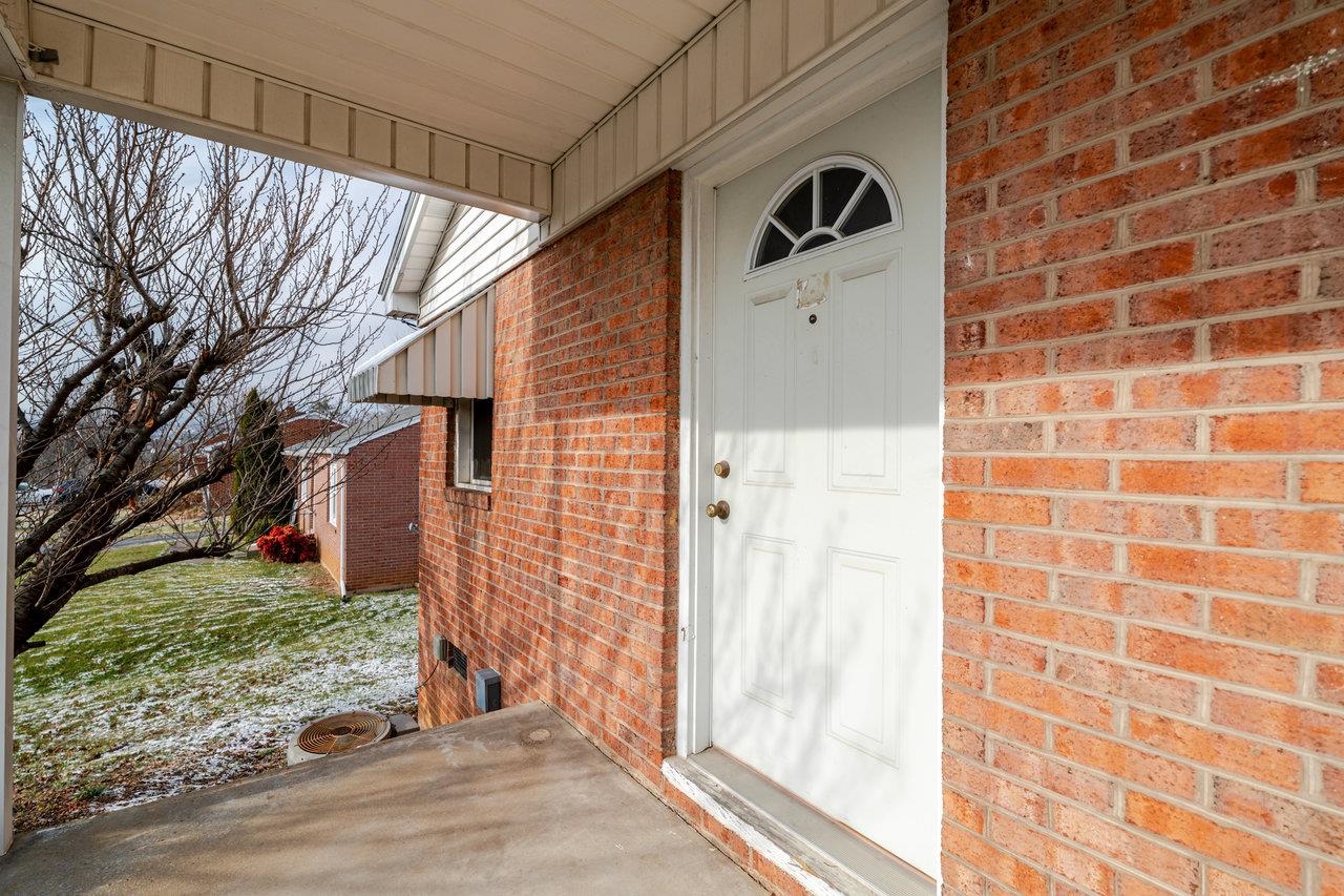 179 3rd Street Broadway, VA 22815 - Photo 3 of 38 a view of a brick wall
