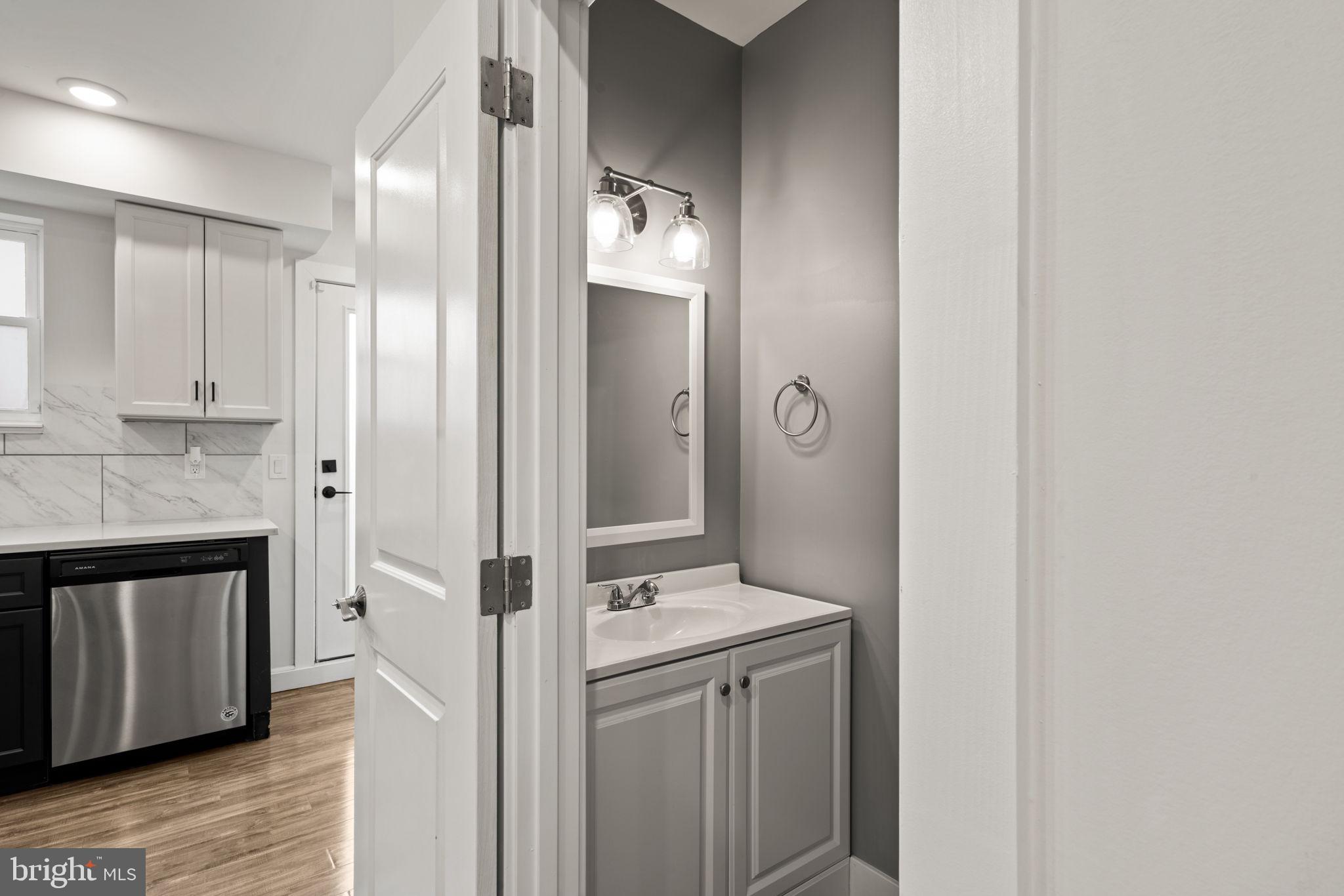 1752 Waterloo Street Philadelphia, PA 19122 - Photo 13 of 40