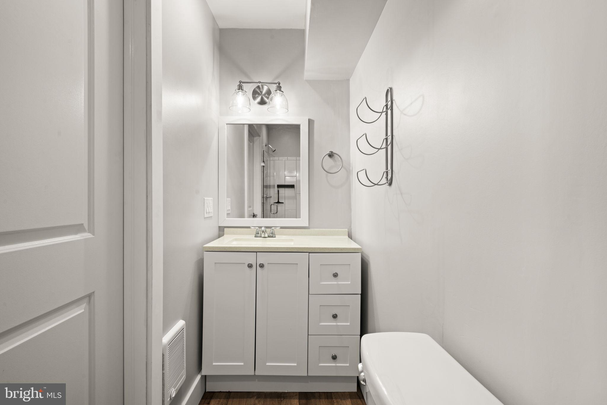 1752 Waterloo Street Philadelphia, PA 19122 - Photo 17 of 40