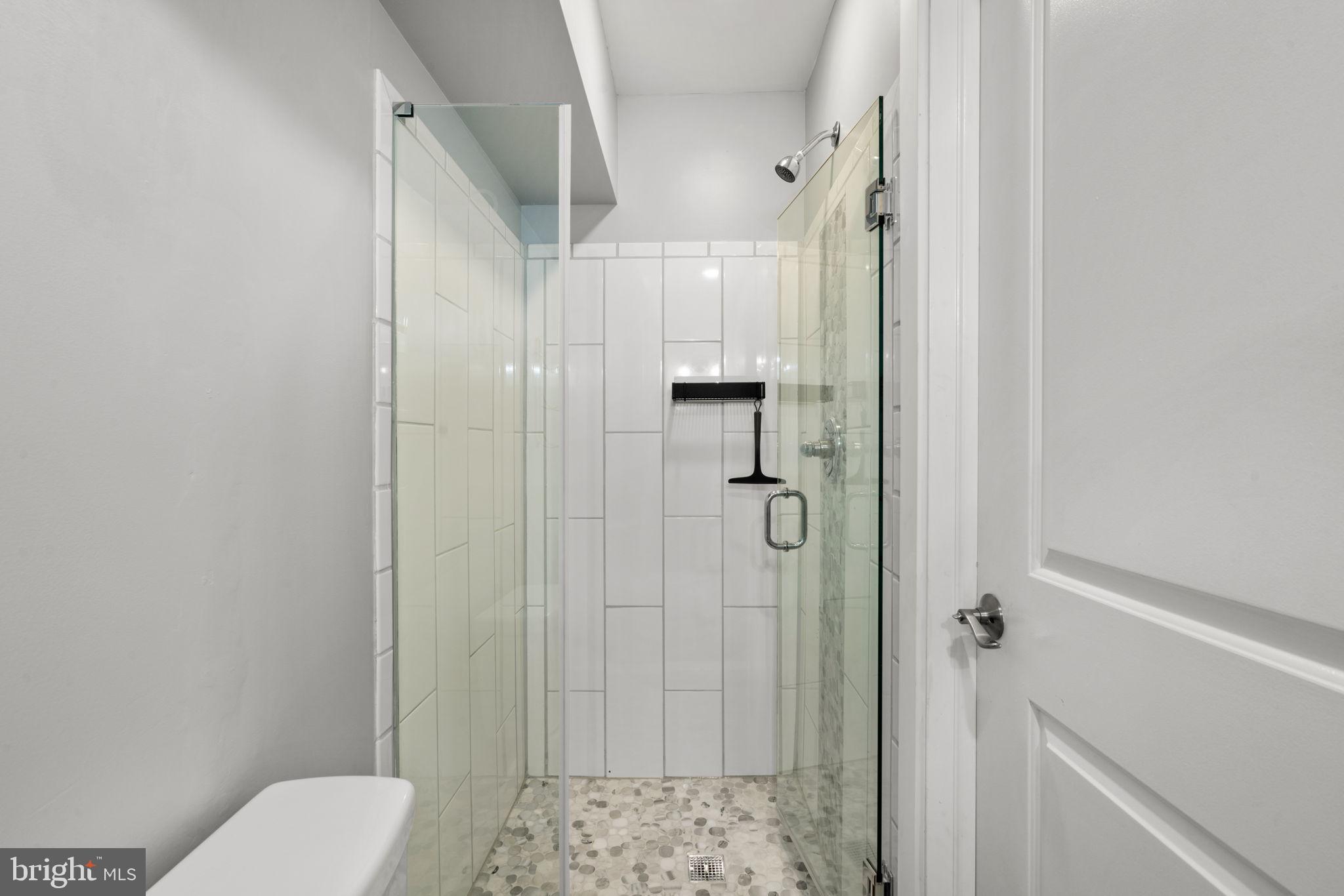 1752 Waterloo Street Philadelphia, PA 19122 - Photo 18 of 40