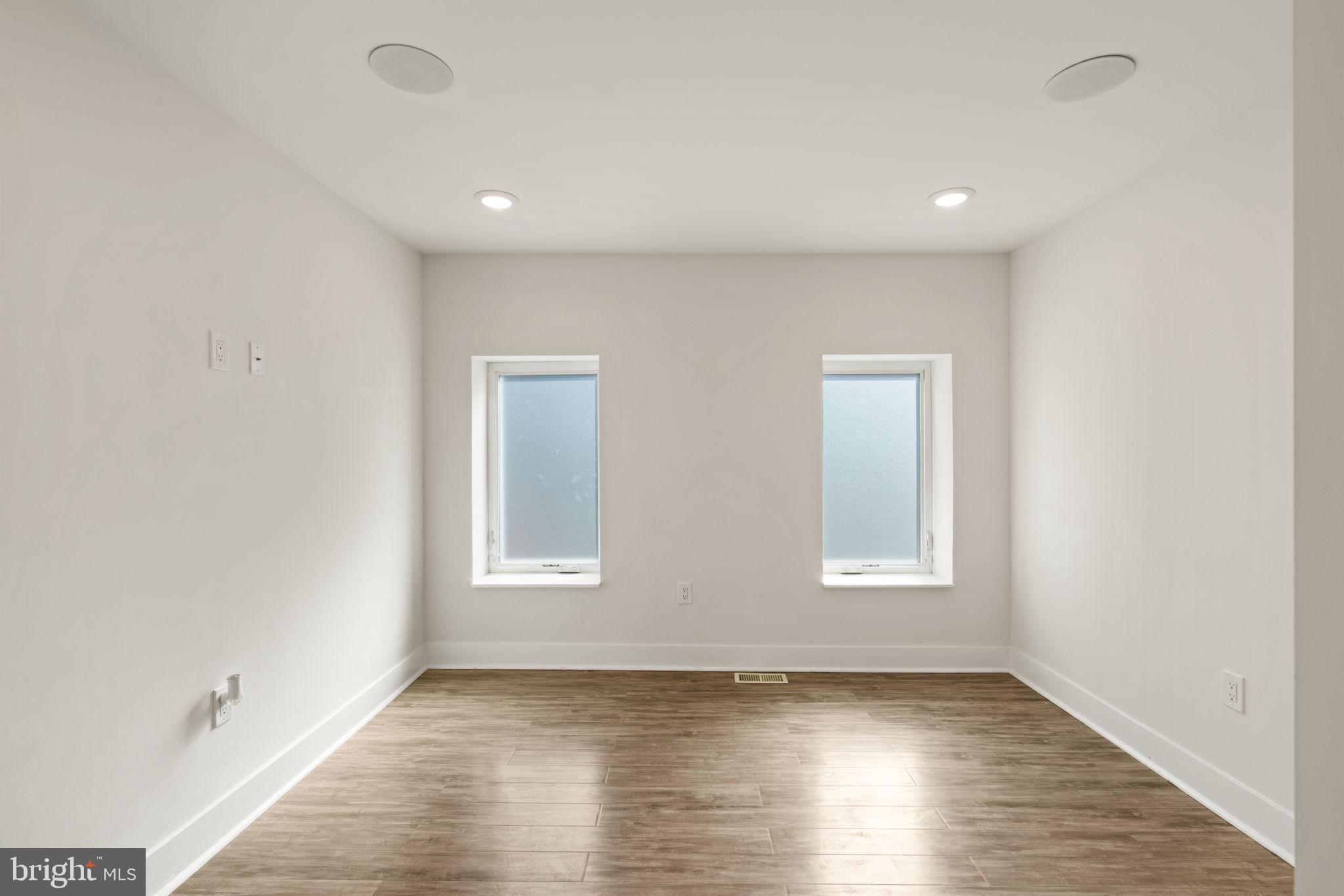 1752 Waterloo Street Philadelphia, PA 19122 - Photo 31 of 40