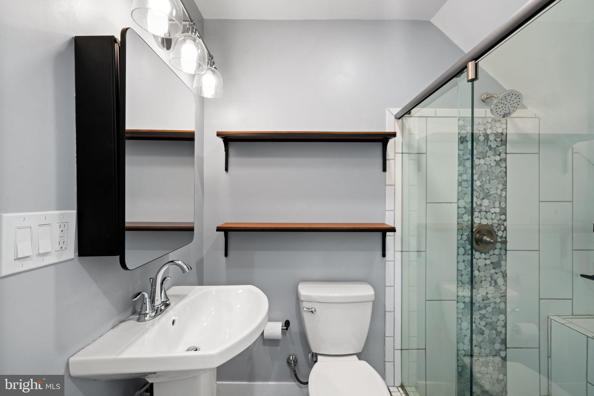 1752 Waterloo Street Philadelphia, PA 19122 - Photo 35 of 40