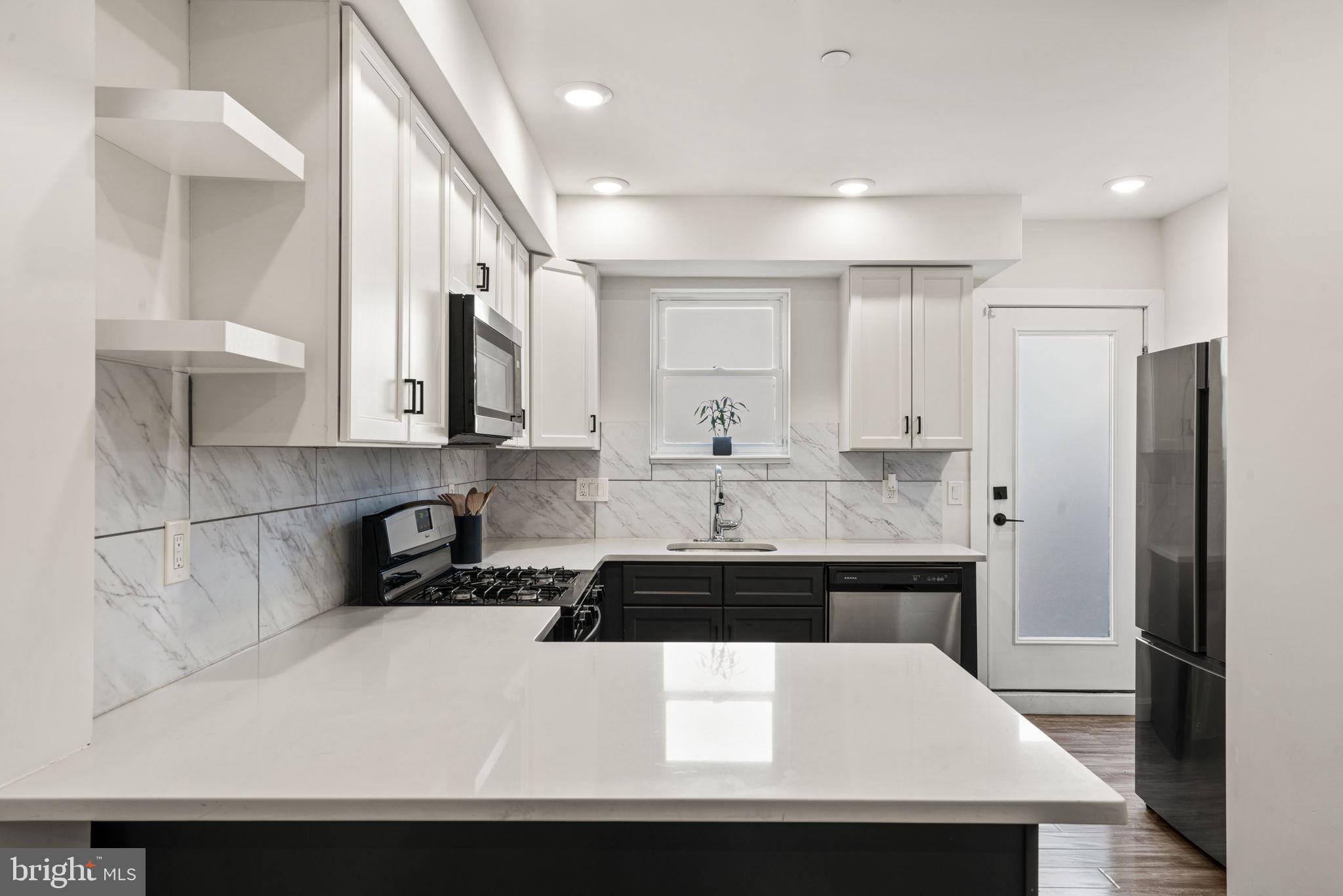 1752 Waterloo Street Philadelphia, PA 19122 - Photo 10 of 40