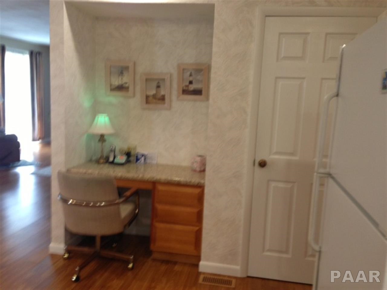 2856 Allentown Road Pekin, IL 61554 - Photo 13 of 20 Gallery Image 13