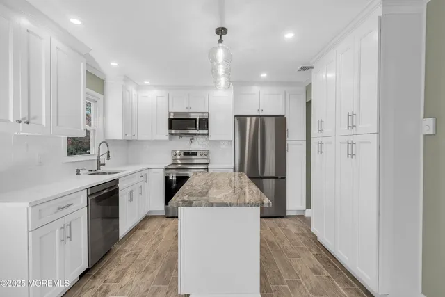 $359,000 | 80 Brakenbury Drive, Toms River, NJ 08757