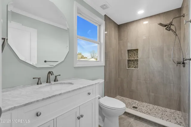 $359,000 | 80 Brakenbury Drive, Toms River, NJ 08757