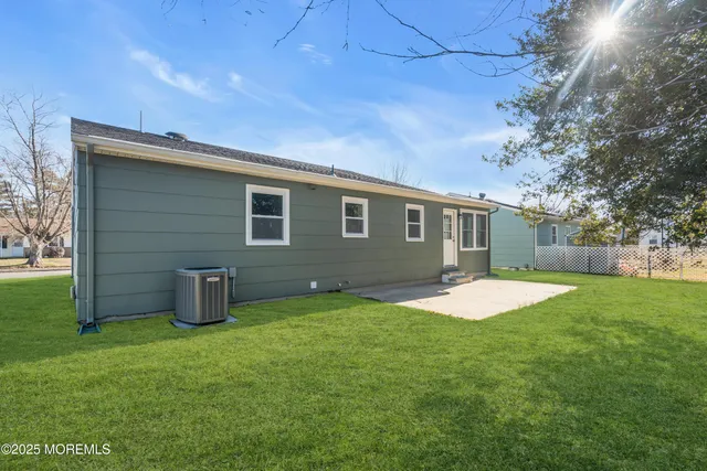 $359,000 | 80 Brakenbury Drive, Toms River, NJ 08757