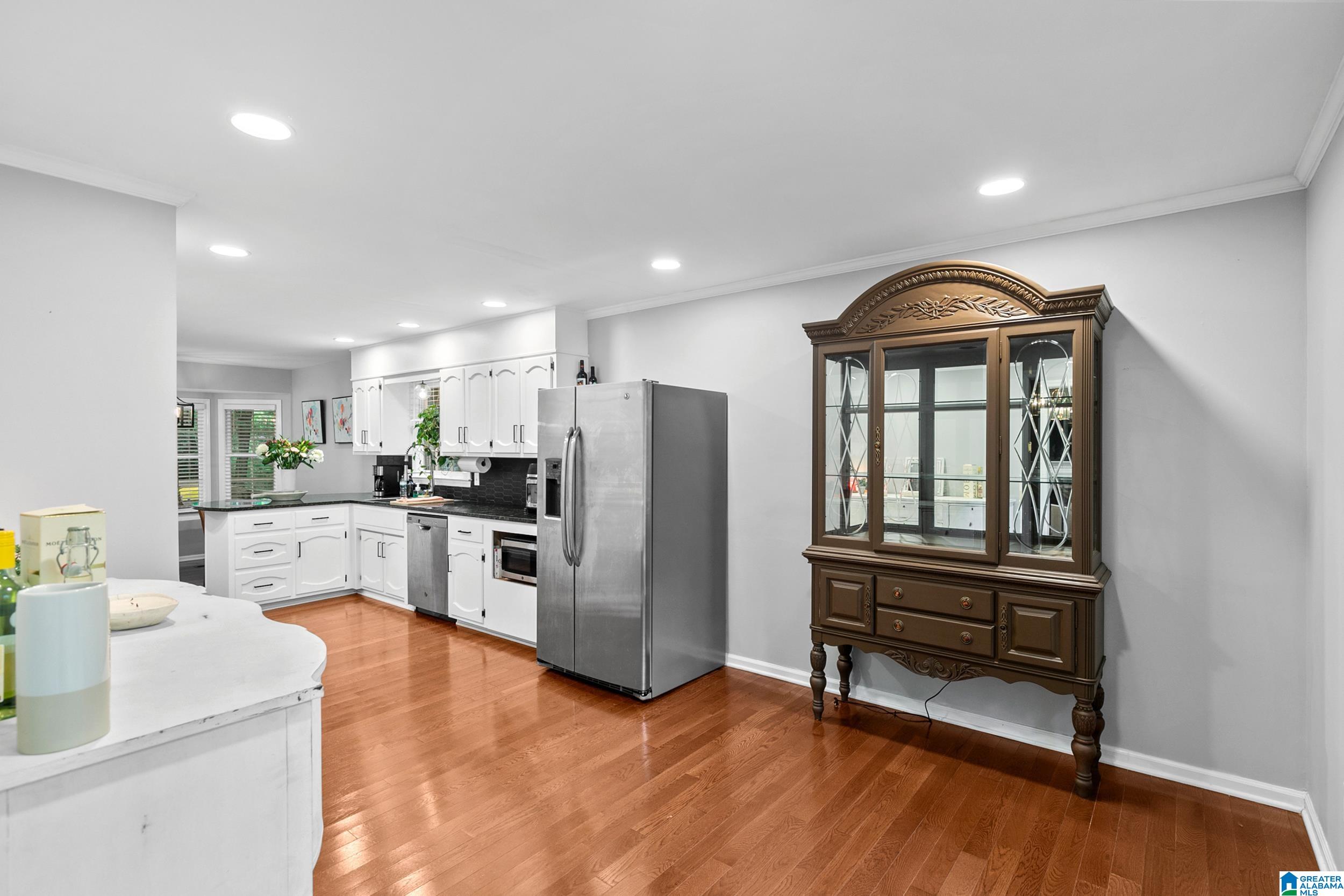 2013 Crossvine Road Birmingham, AL 35244 - Photo 9 of 41