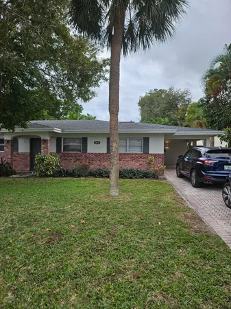 $3,200 | 2010 Northeast 33rd Street, Lighthouse Point, FL 33064