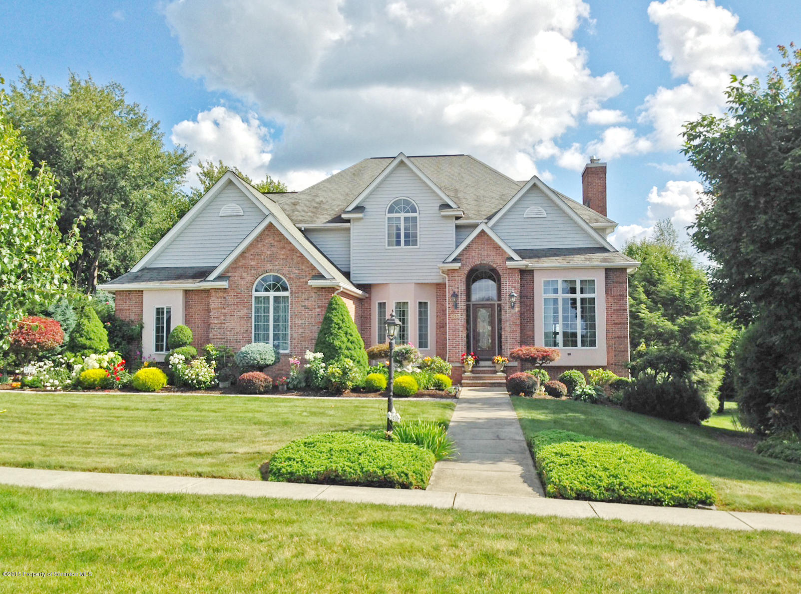 903 Parkview Road Moscow, PA 18444 - Photo 1 of 55 Gallery Image 1