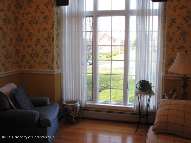903 Parkview Road Moscow, PA 18444 - Photo 12 of 55 Gallery Image 12