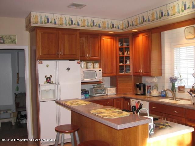 903 Parkview Road Moscow, PA 18444 - Photo 3 of 55 Gallery Image 3