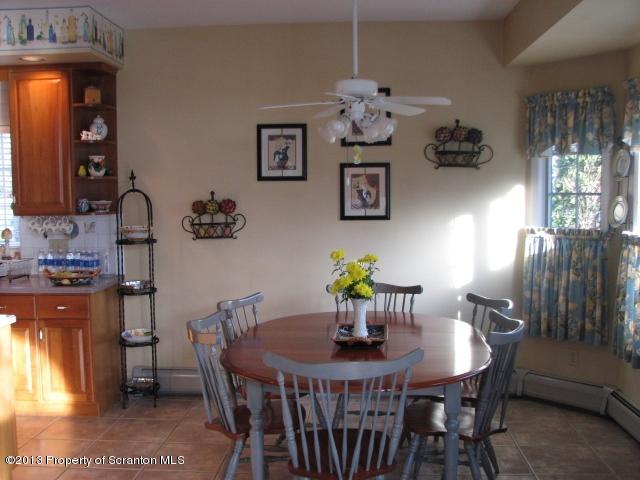 903 Parkview Road Moscow, PA 18444 - Photo 4 of 55 Gallery Image 4