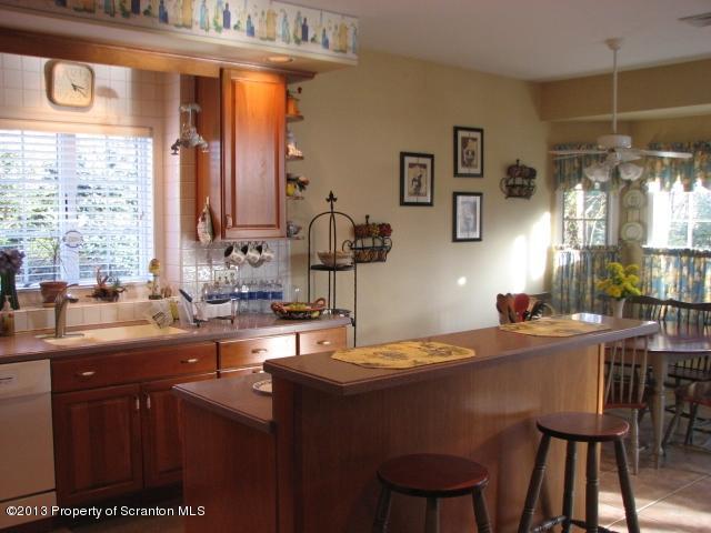 903 Parkview Road Moscow, PA 18444 - Photo 5 of 55 Gallery Image 5