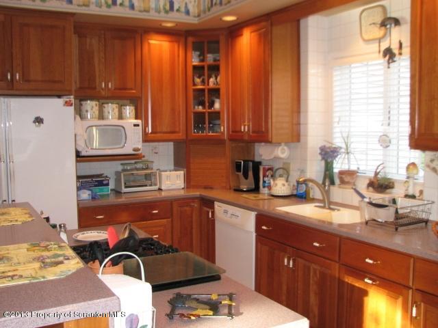 903 Parkview Road Moscow, PA 18444 - Photo 7 of 55 Gallery Image 7