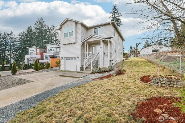 $850,000 | 11839 79th Avenue South, Seattle, WA 98178