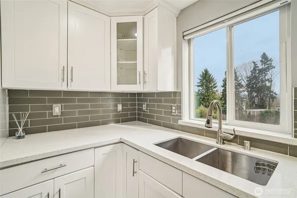 $850,000 | 11839 79th Avenue South, Seattle, WA 98178