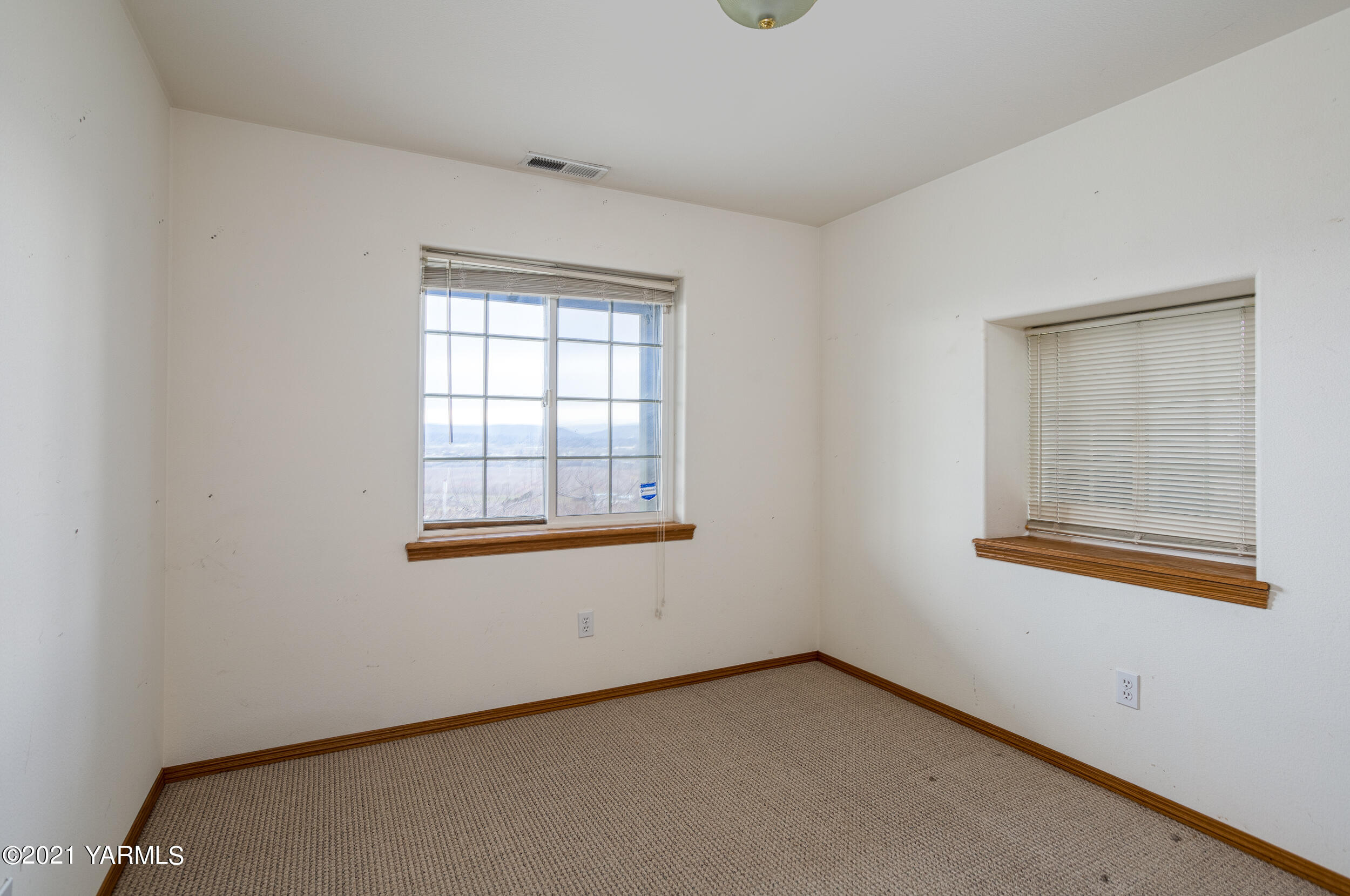 1212 Meadowbrook Road Yakima, WA 98903 - Photo 27 of 36 Bedroom #4