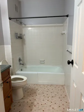 $1,600 | 26 Balance Rock Road, Unit 5, Seymour, CT 06483