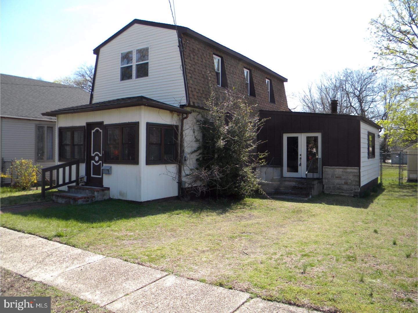 1371 Crown Point Road Westville, NJ 08093 - Photo 2 of 25 Gallery Image 2