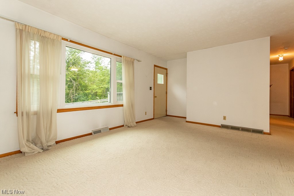 13514 Woodin Road Chardon, OH 44024 - Photo 13 of 33