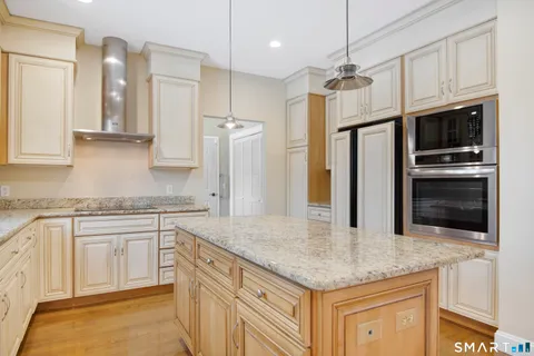 $1,300,000 | 446 Main Street, Unit 9, Old Saybrook, CT 06475