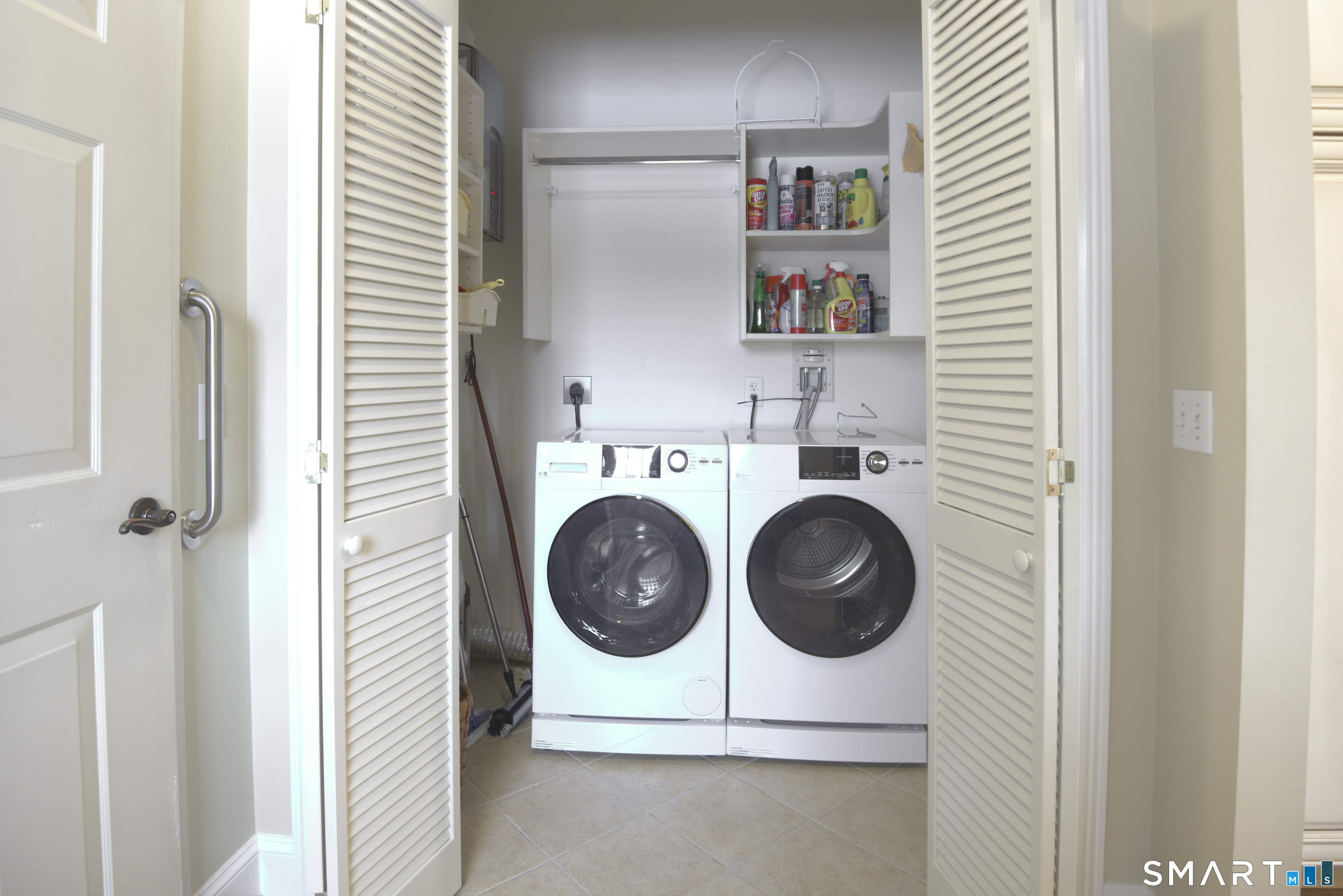 446 Main Street, Unit 9 Old Saybrook, CT 06475 - Photo 5 of 35