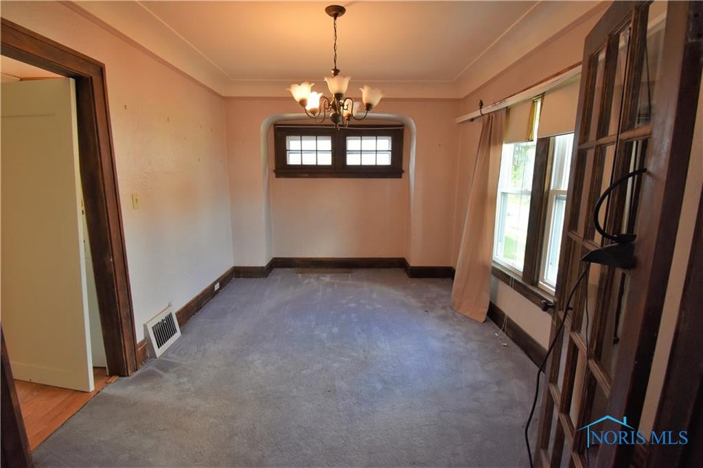 4213 Packard Road Toledo, OH 43612 - Photo 5 of 13 Gallery Image 5