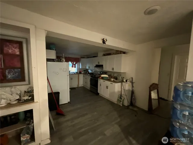 $299,950 | 256 Douglas Street, Longview, WA 98632