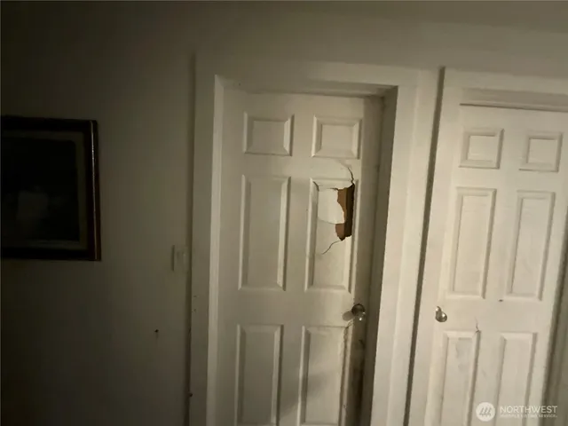 $299,950 | 256 Douglas Street, Longview, WA 98632