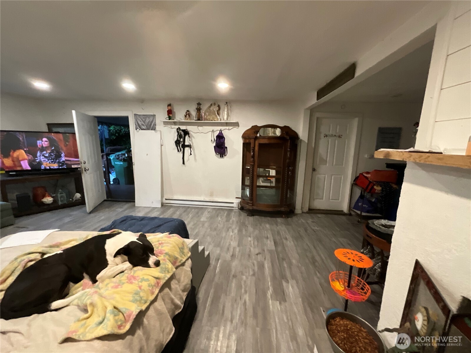 256 Douglas Street Longview, WA 98632 - Photo 3 of 16