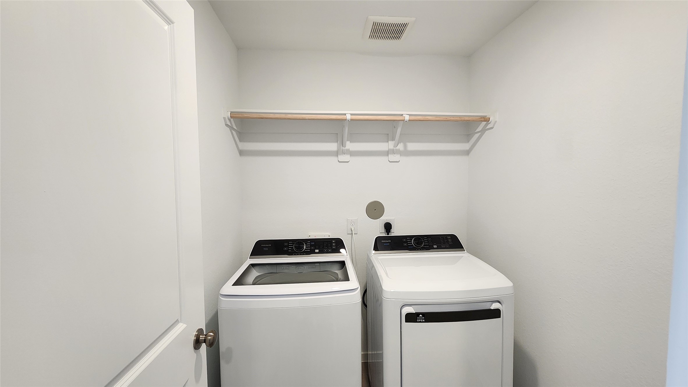 29018 Rustic Windmill Way Hockley, TX 77447 - Photo 34 of 35 In-house laundry room