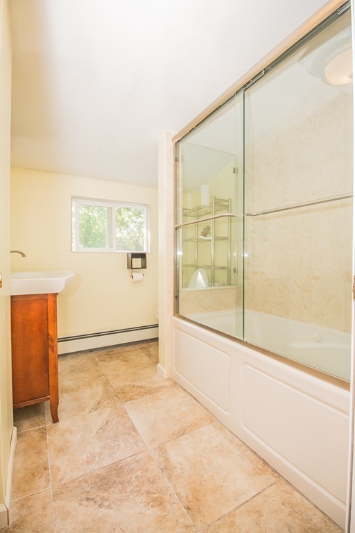 58 Londonderry Road Framingham, MA 01701 - Photo 12 of 26 Gallery Image 12