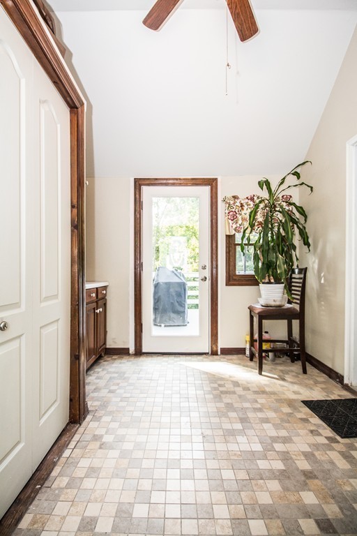 58 Londonderry Road Framingham, MA 01701 - Photo 19 of 26 Gallery Image 19
