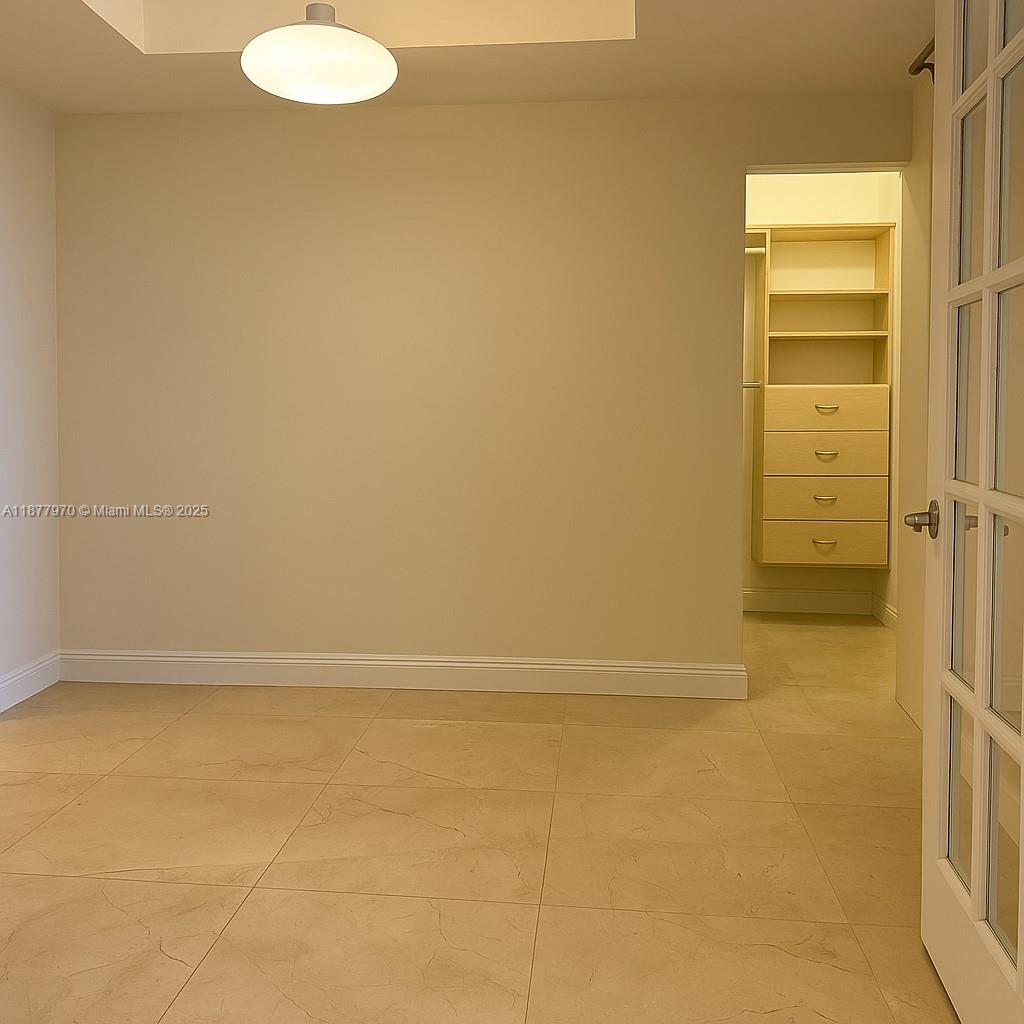 848 Brickell Key Drive, Unit 2502 Miami, FL 33131 - Photo 26 of 40 a view of bathroom