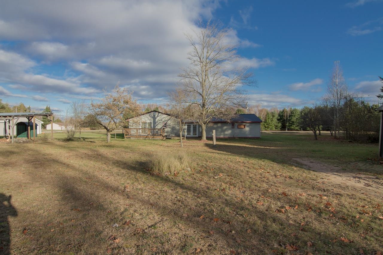 6465 North Geneva Road Coleman, MI 48618 - Photo 24 of 26 1917463-23.JPG