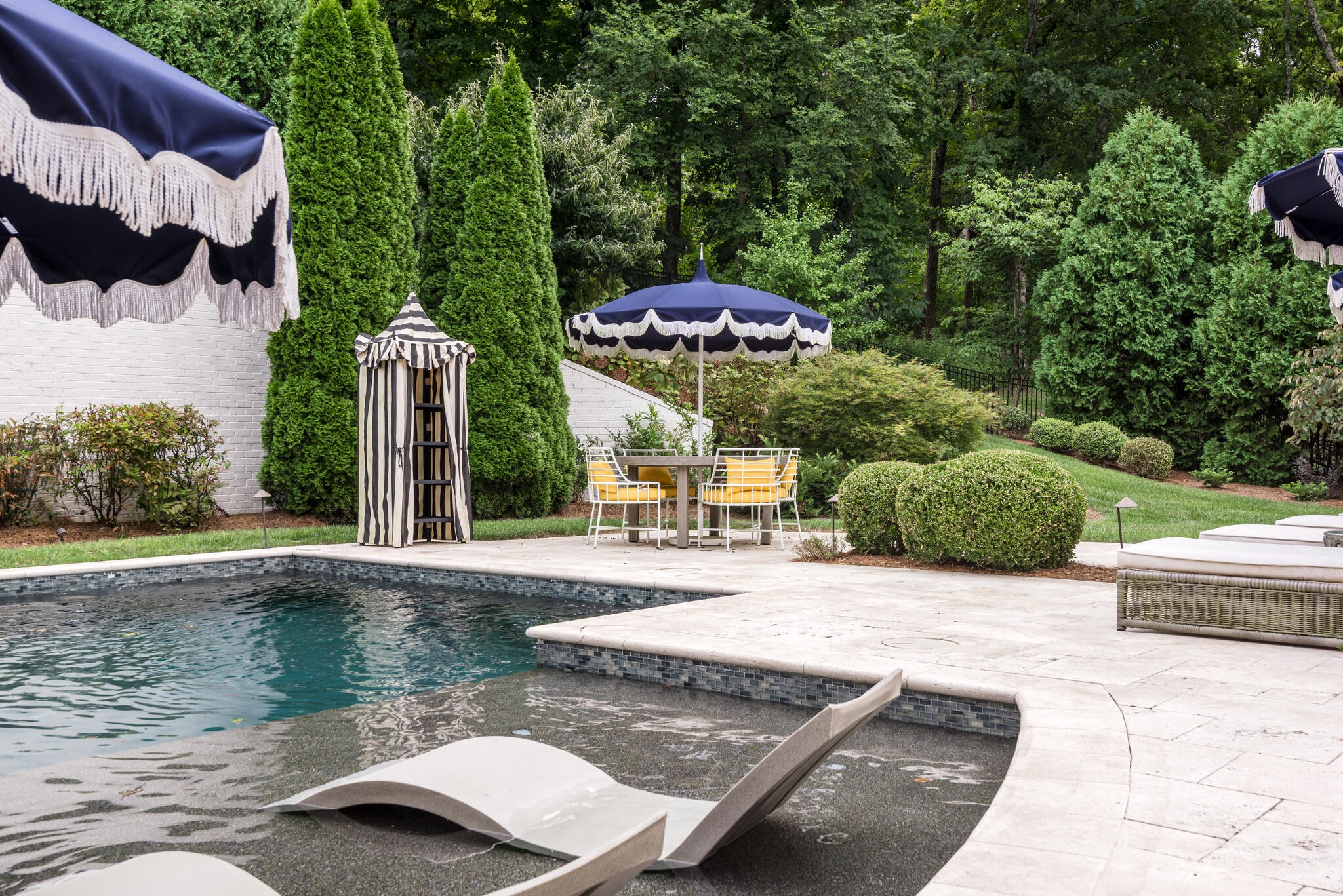 310 Lionheart Court Franklin, TN 37067 - Photo 51 of 67 a view of a backyard with sitting area