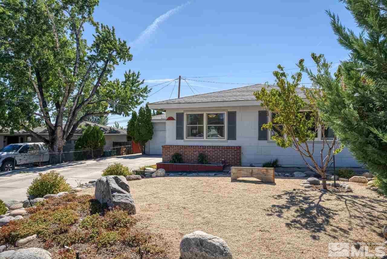 1850 Marlette Avenue Reno, NV 89503 - Photo 3 of 25 a front view of a house with a yard