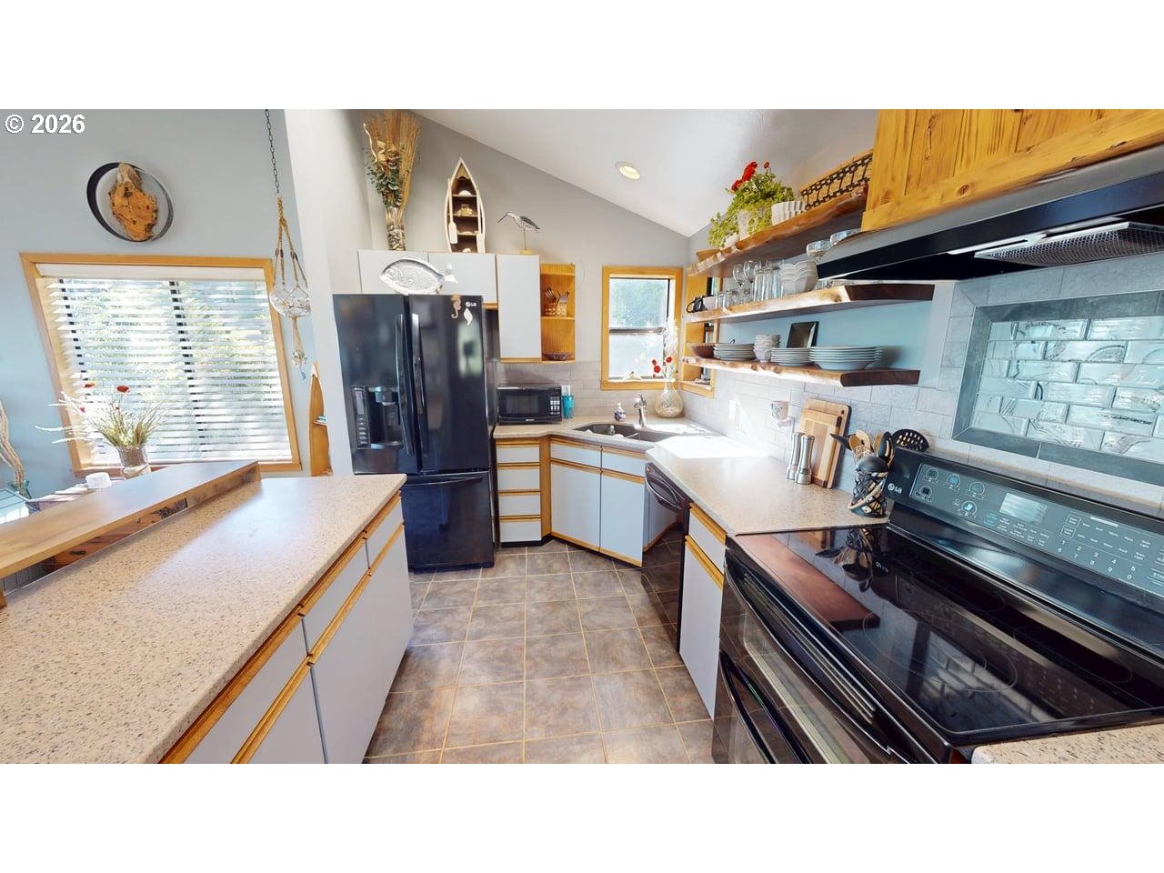 27840 Thimbleberry Road Gold Beach, OR 97444 - Photo 13 of 43 Kitchen