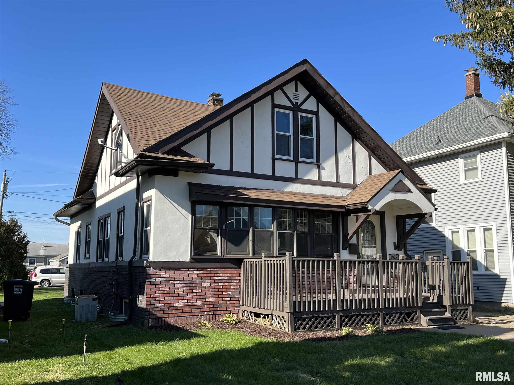 1929 3rd Street Moline, IL 61265 - Photo 2 of 41 Gallery Image 2