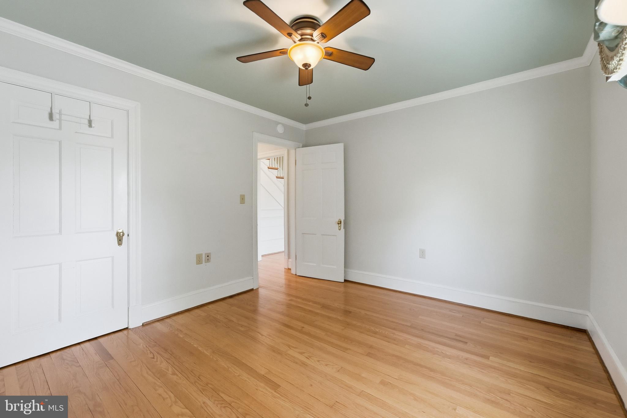 6117 South F T Valley Road Etlan, VA 22719 - Photo 20 of 36 Main floor bedroom