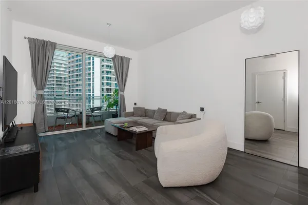 $4,000 | 1080 Brickell Avenue, Unit 2803, Miami, FL 33131