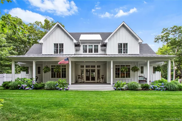 $3,299,999 | 9 Deerland Drive, East Quogue, NY 11942