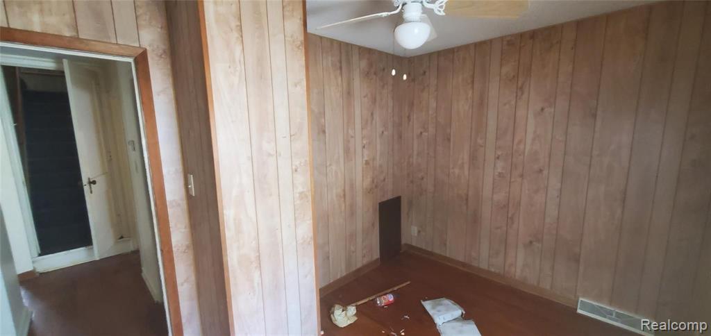 7280 Lamphere Redford, MI 48239 - Photo 14 of 27