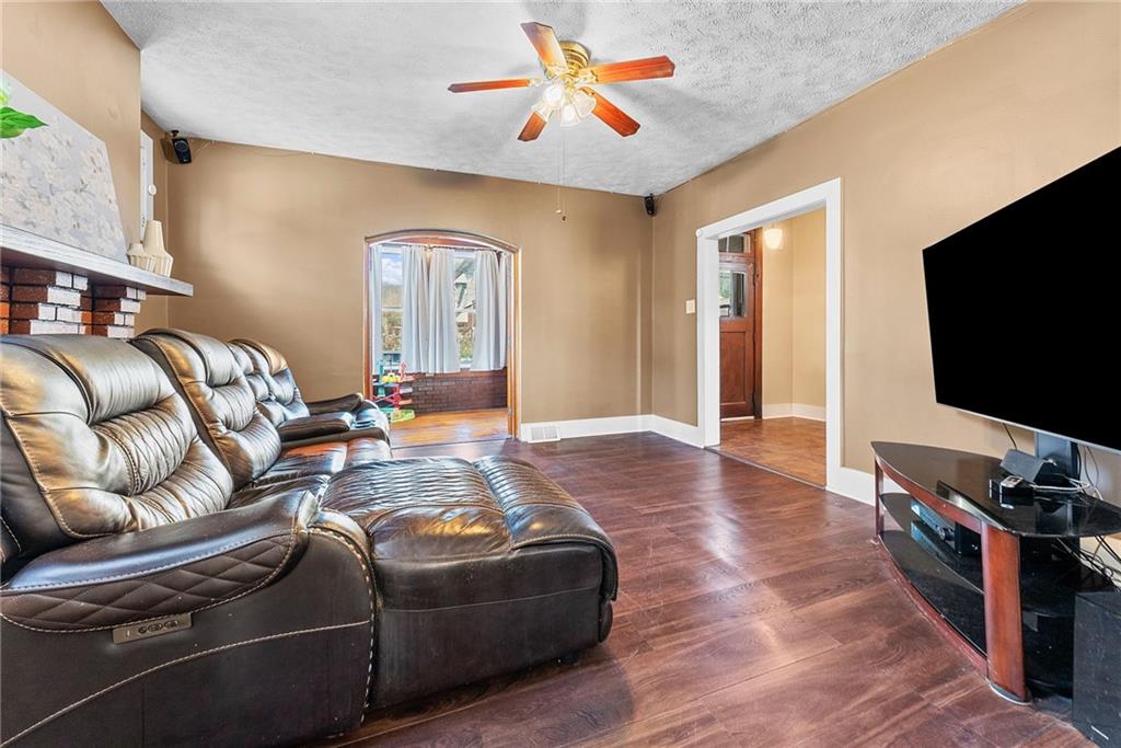 1143 13th Street McKees Rocks, PA 15136 - Photo 11 of 48