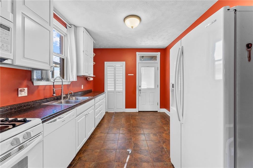 1143 13th Street McKees Rocks, PA 15136 - Photo 15 of 48